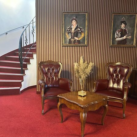 Zamocka Koruna U Hoffera Нитра Экстерьер фото
